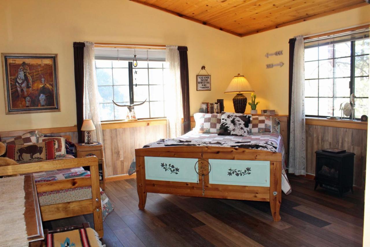 The Old Bear Bnb Pine Mountain Club エクステリア 写真